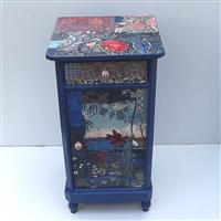 Magnolien vor japanischer Landschaft 