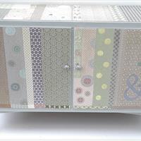 Sideboard "Das jonglierende &-Zeichen"   