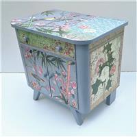 Kinderschrank "Pirole im blühenden Kirschbaum"   