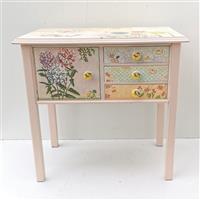 Lesestunde im Garten