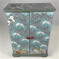 Mittelgroßer Puppenschrank "Kraniche"