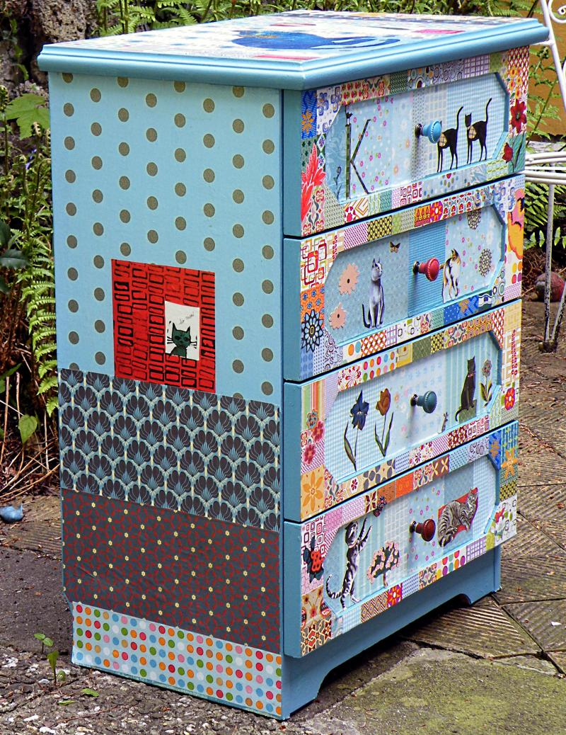 Kinderkommode Spielende Katzen 
